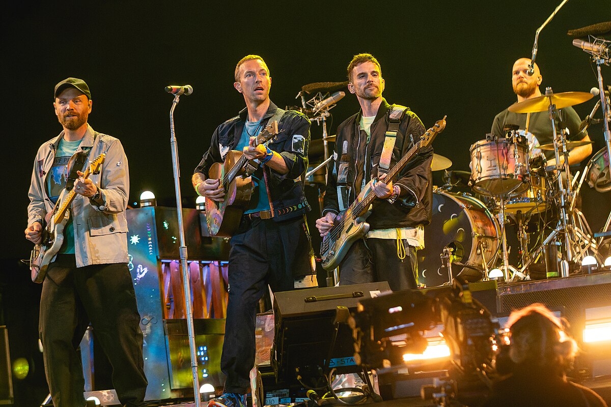 Coldplay_Glasto24_290624_(26)_(53836754632)_(cropped)